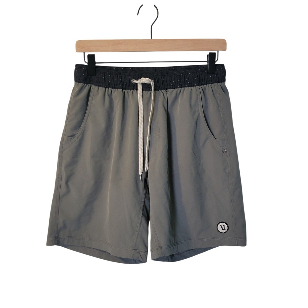 Vuori Kore Shorts Mens Gray Performance Athleisure Normcore Unlined M